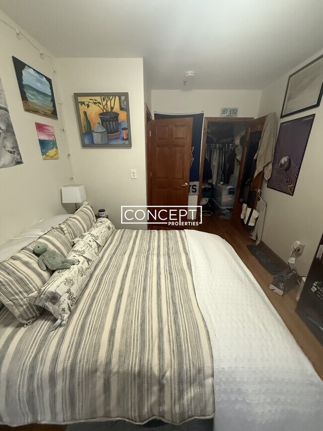 Building Photo - 104 Allston St