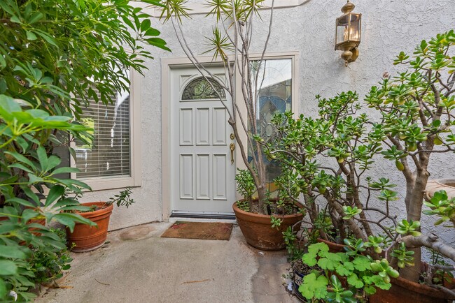 Building Photo - 32126 Canyon Ridge Dr