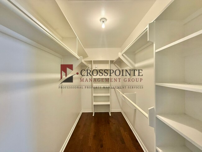 Building Photo - 3308 Moss Glen