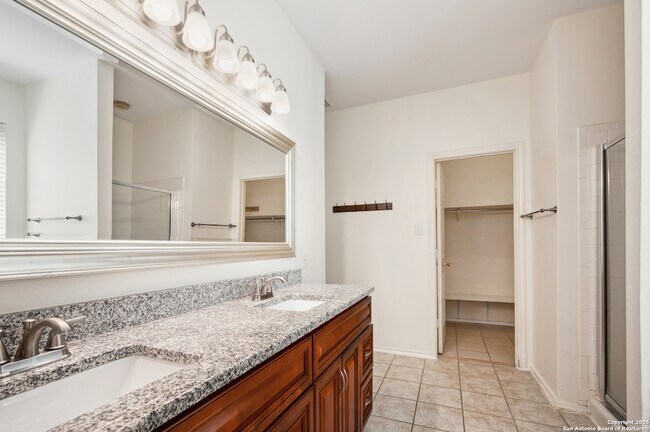 Building Photo - 207 Verde Ridge