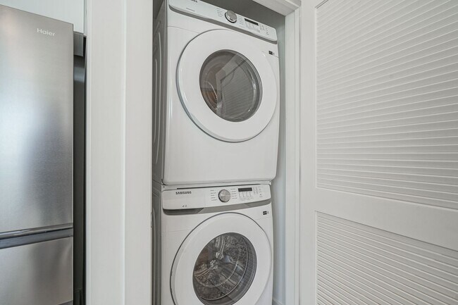 Building Photo - 2654 Coral St