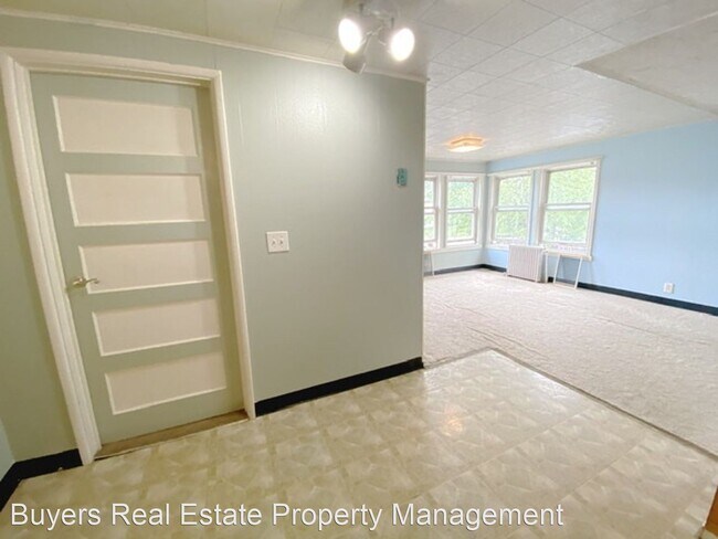 Building Photo - 8414 Duben Ave