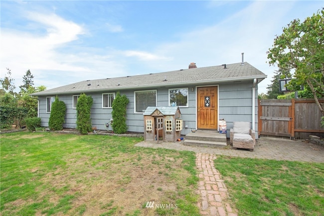 Building Photo - 3 bed/2 ba House in University Place