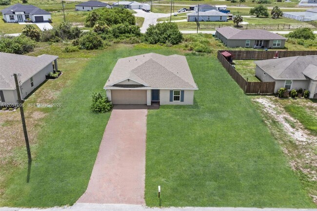Building Photo - 7020 Ramrod Cir
