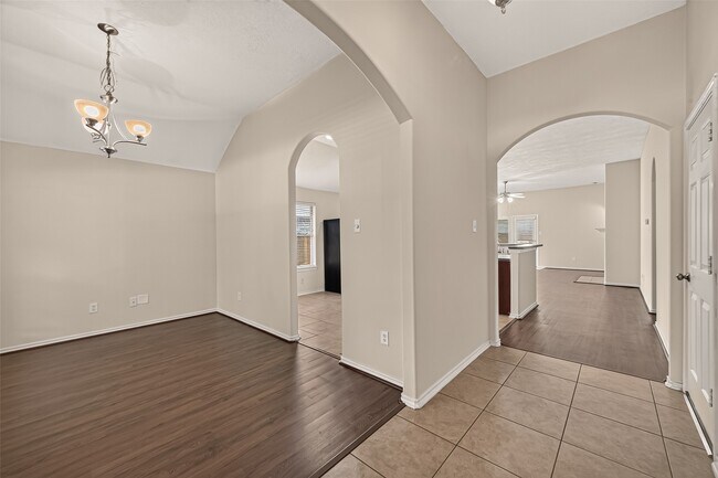 Building Photo - 5006 Juniper Walk Ln