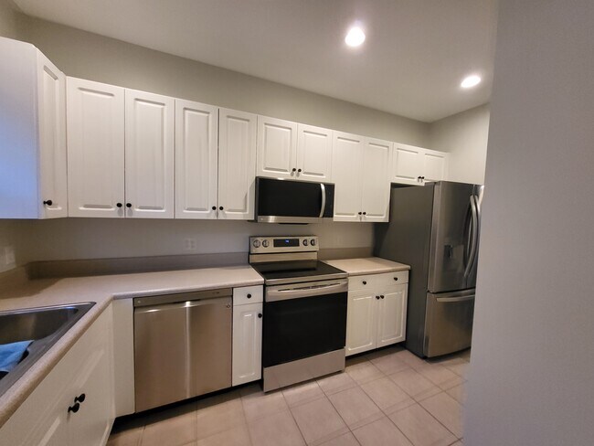 Building Photo - 351 Moss Creek Ln