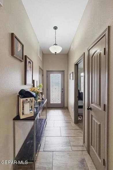 Building Photo - 14904 Tierra Coruna Ave