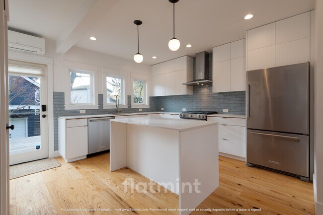 Building Photo - 2315 N 56th St