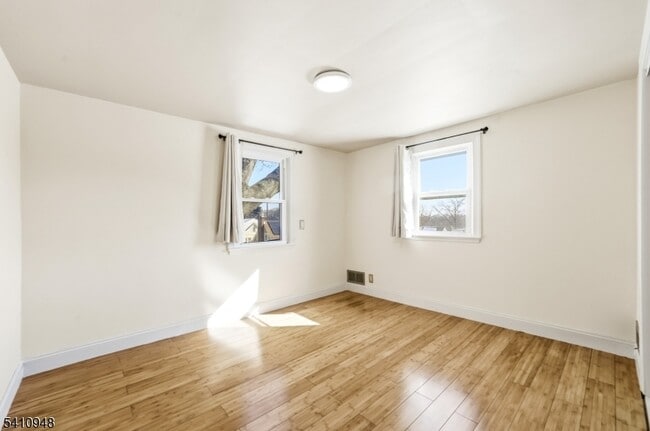 Building Photo - 65 Ridge Ave