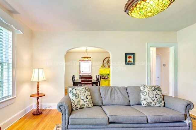 Building Photo - 438 McNabb Ave