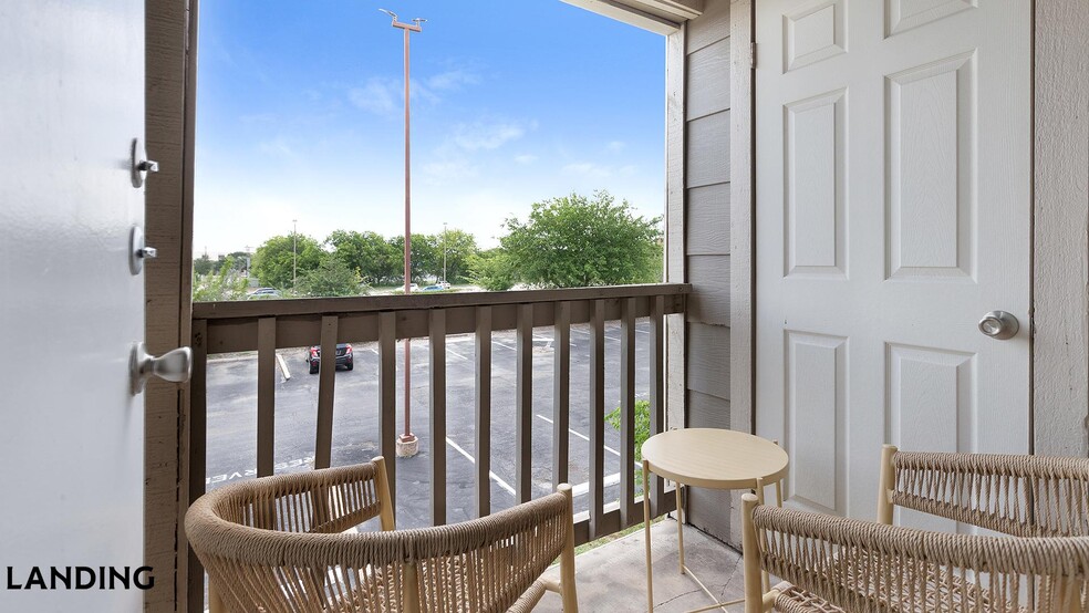 Building Photo - 130 Camino De Oro