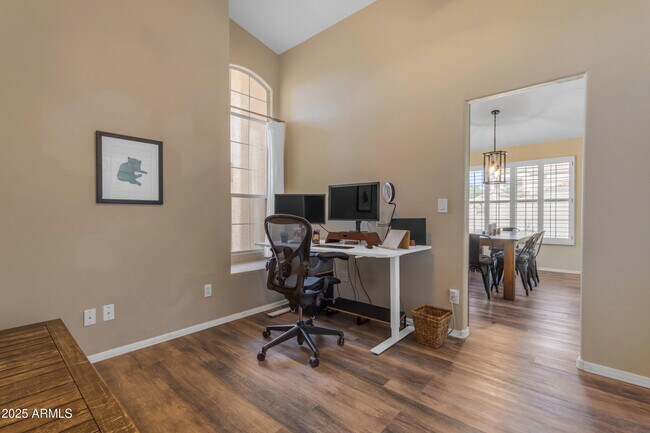 Building Photo - 1823 W Remington Dr