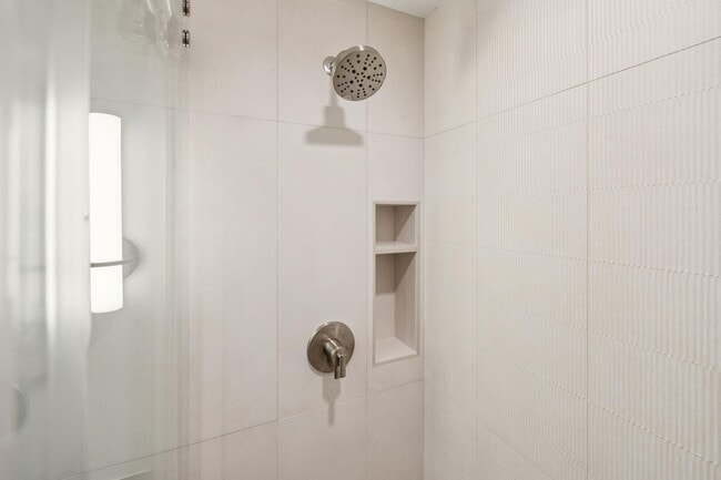 Building Photo - Charming 4BR Home Available in Private Portola Valley Cul de Sac