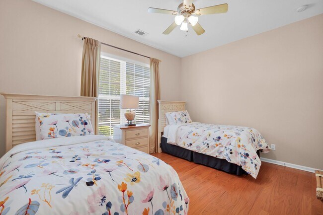 Building Photo - 17 Thomas Bee Dr