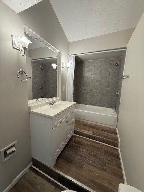 Building Photo - 3912 Delmont Dr