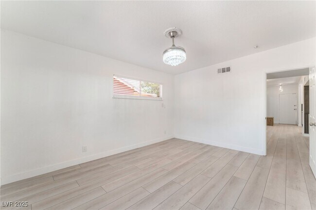 Building Photo - 3008 Lawndale St
