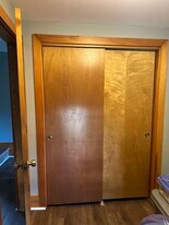 Building Photo - 121 Main Rd