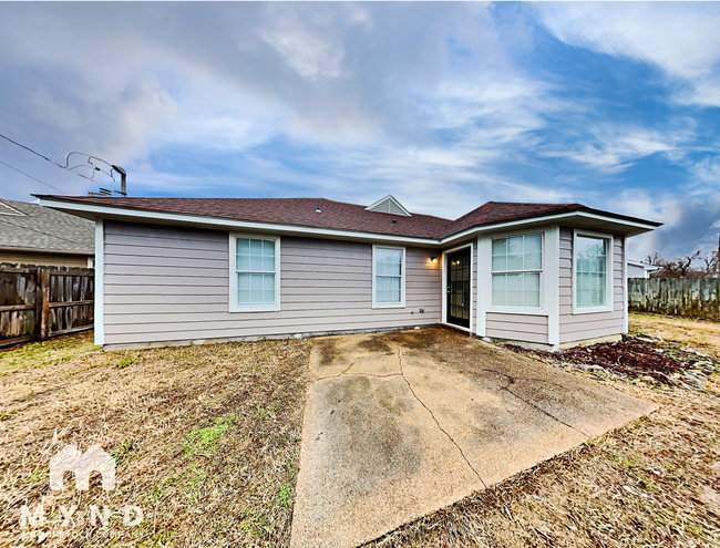 Building Photo - 1241 Trotters Stop Cove