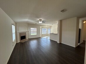 Building Photo - 21322 Bella Mountain Dr