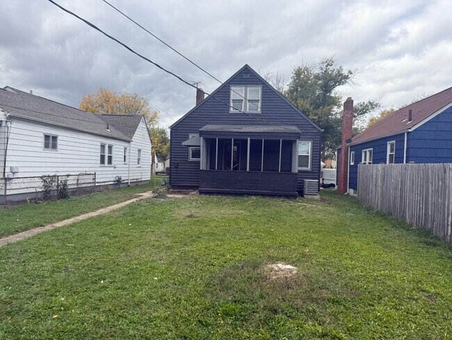 Building Photo - 1050 Bulen Ave
