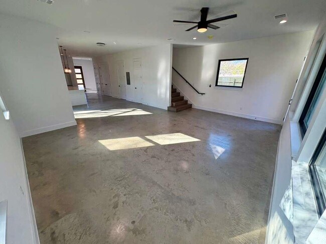 Building Photo - 10209 Gail Rd