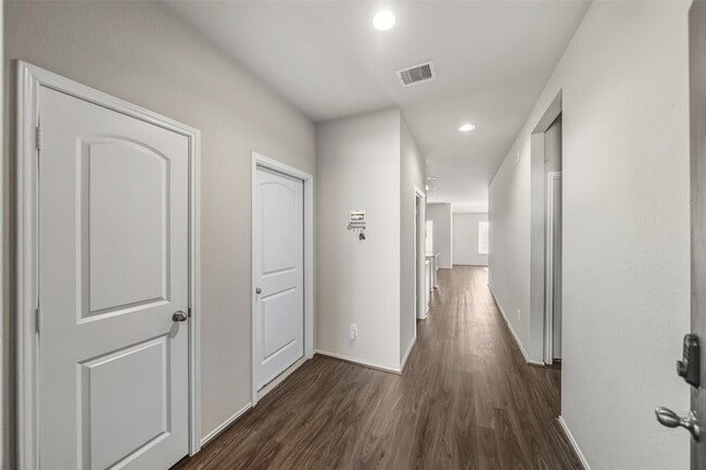 Building Photo - 20342 Green Mountain Dr