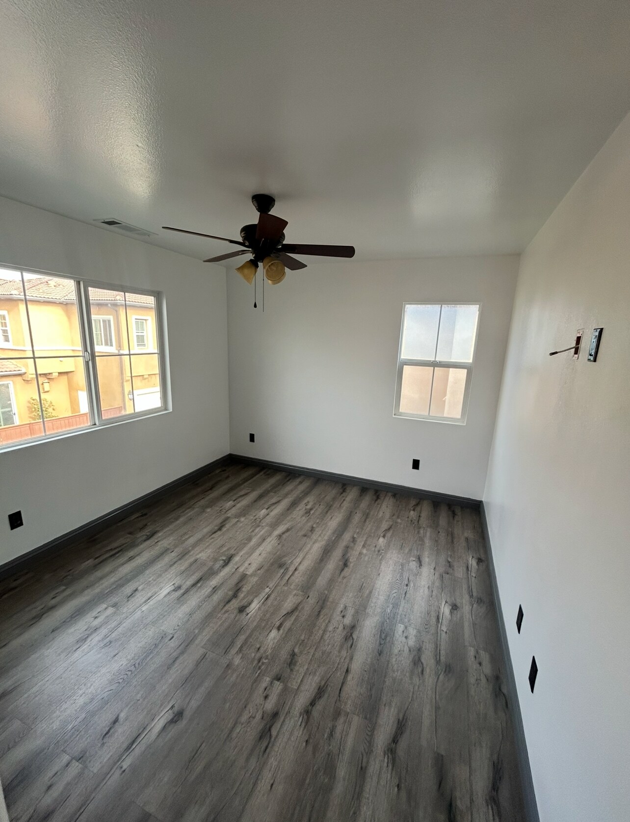 Building Photo - 3630 W Medici Ln
