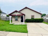 Building Photo - Limited Time Special Offer / 3 Bed, 2 Bath Home with Off-Street Parking / Pet-Friendly / Availabl...