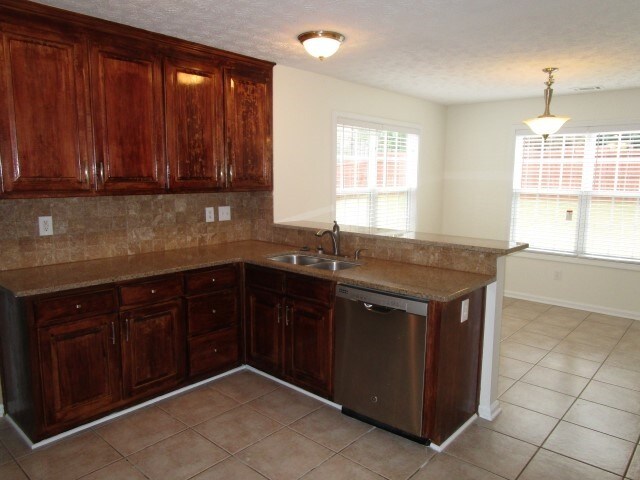 Building Photo - 3472 Skyland Ridge Ct