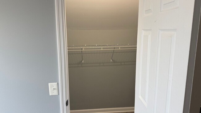 Building Photo - 2702 Painted Pony Dr
