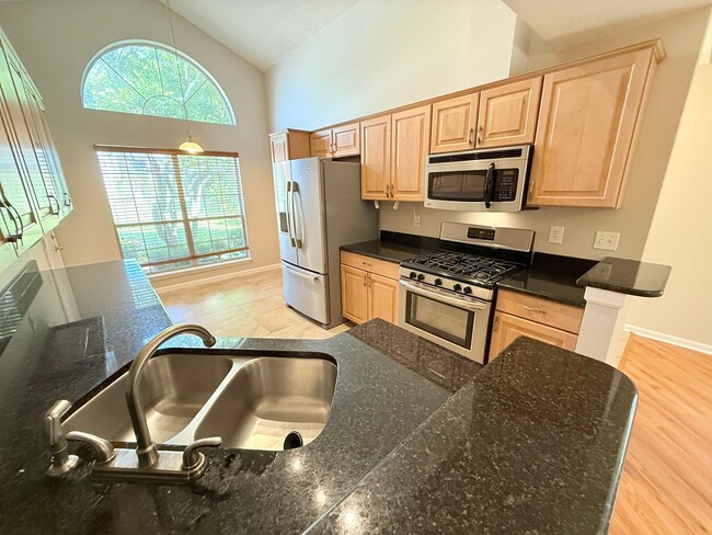 Building Photo - NE Tallahassee Home in Top School District