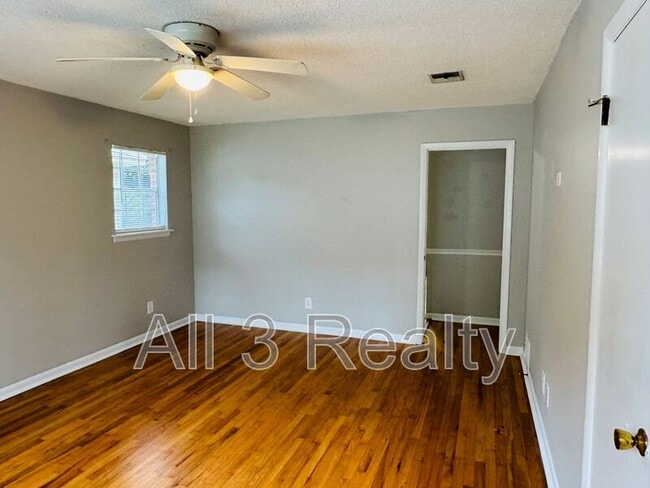 Building Photo - 1619 Yancey Ave