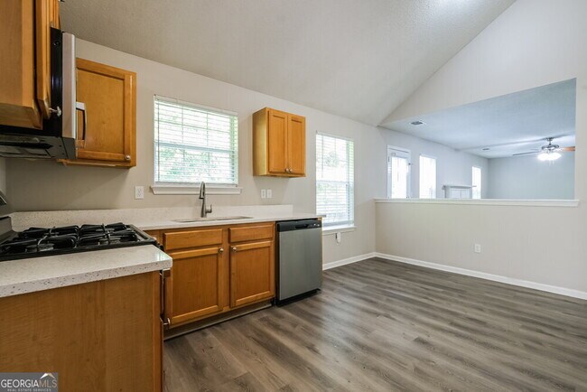 Building Photo - 4410 Reserve Hill Crossing