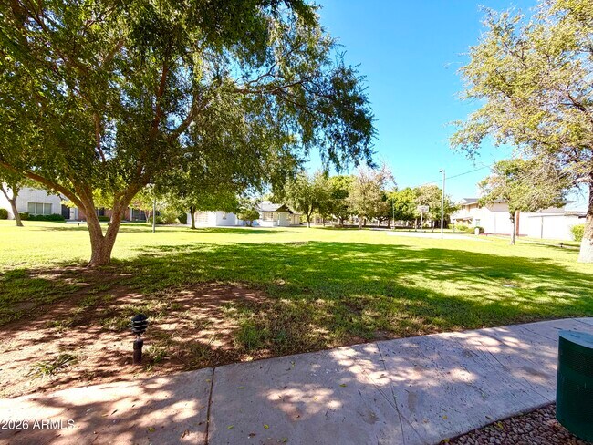 Building Photo - 4460 E Belleview St