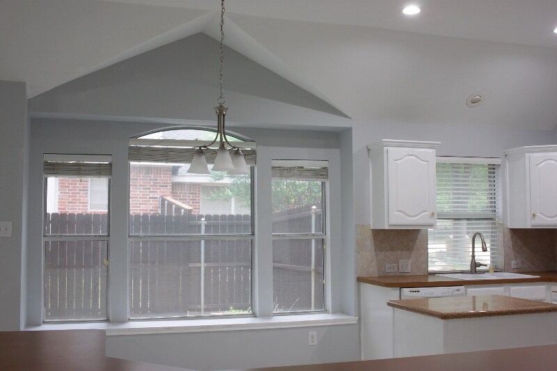 Building Photo - 3605 Villanova Dr