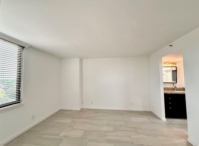 Building Photo - 3525 Sage Rd