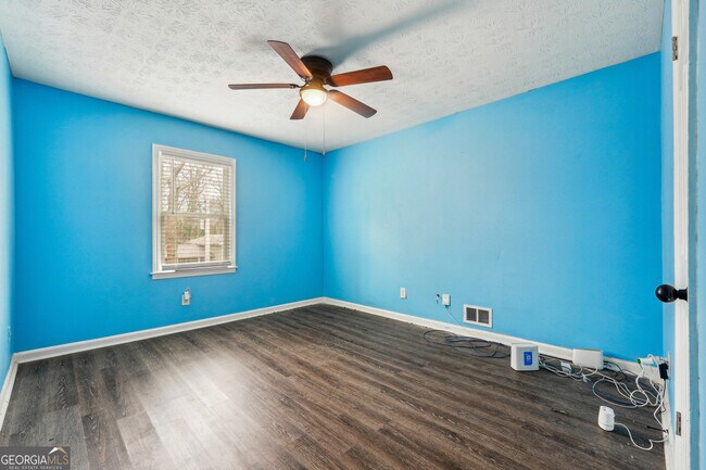 Building Photo - 2235 Emerald Springs Dr