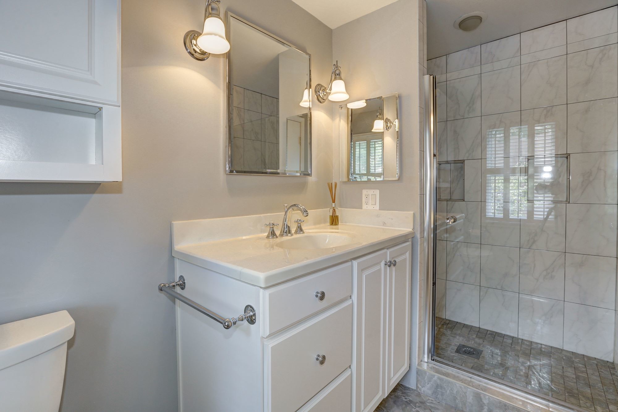 Building Photo - 8804 Falls Chapel Way