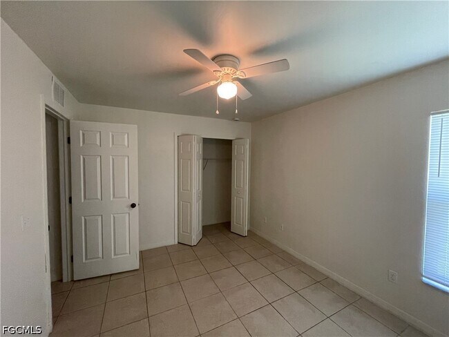 Building Photo - 705 Nicholas Pkwy W