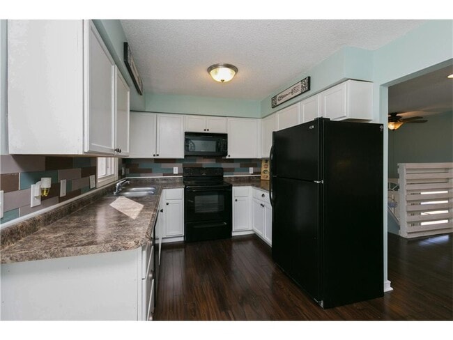 Building Photo - 1900 Atkins St