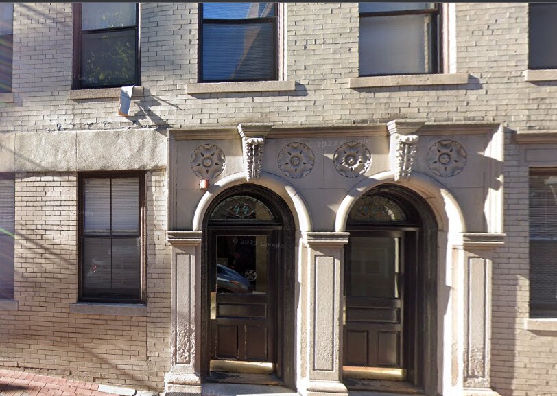 Building Photo - 40 Joy St