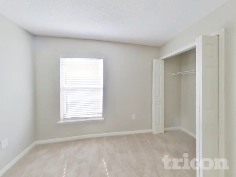 Building Photo - 1656 Dartmouth Dr