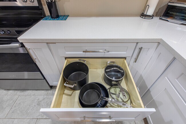 Building Photo - 2812 S Mill Ave