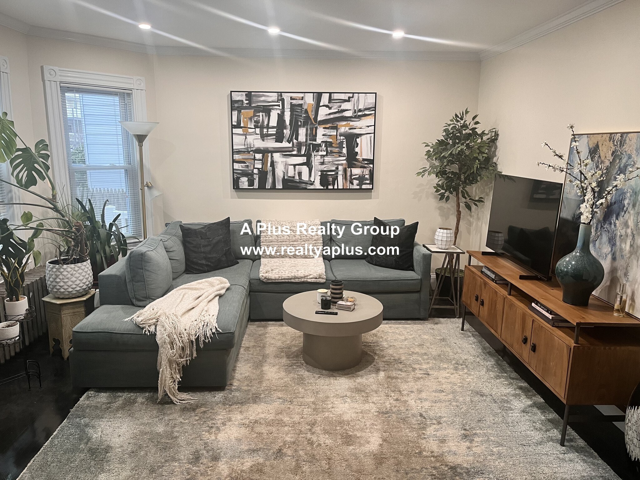 Building Photo - 840 South St