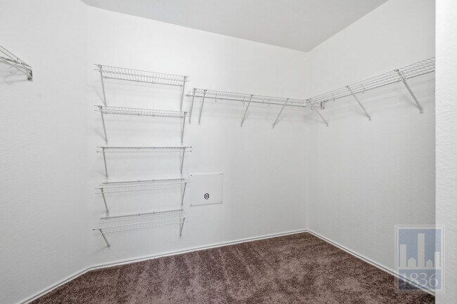 Building Photo - 437 Sampson