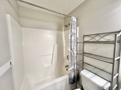 Building Photo - Charming 4BD, 2.5BA Durham Home with a Bonus Sun-Room & Fenced In Yard Only 10 Minutes Away from ...