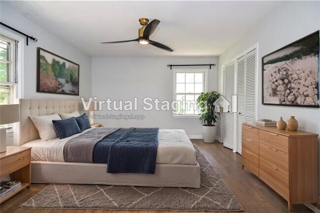 Building Photo - 2079 Street De Ville
