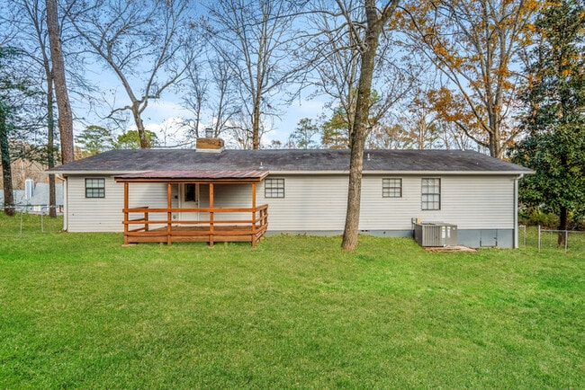 Building Photo - 2428 Briarcliff Dr