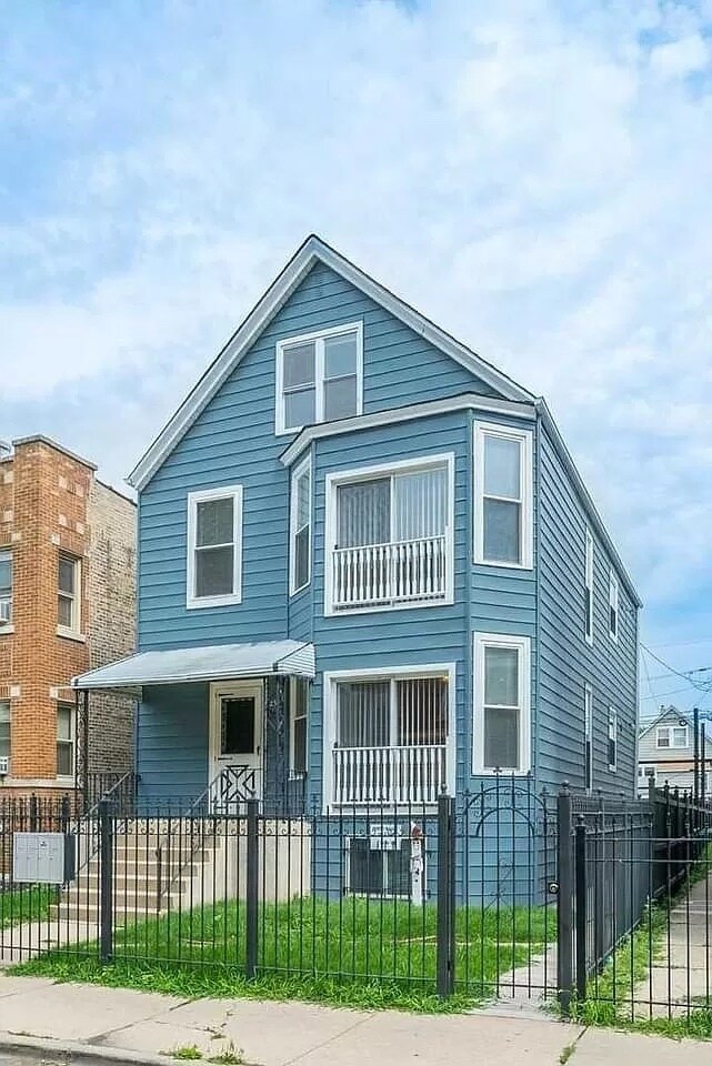 Building Photo - 2915 N Lawndale Ave