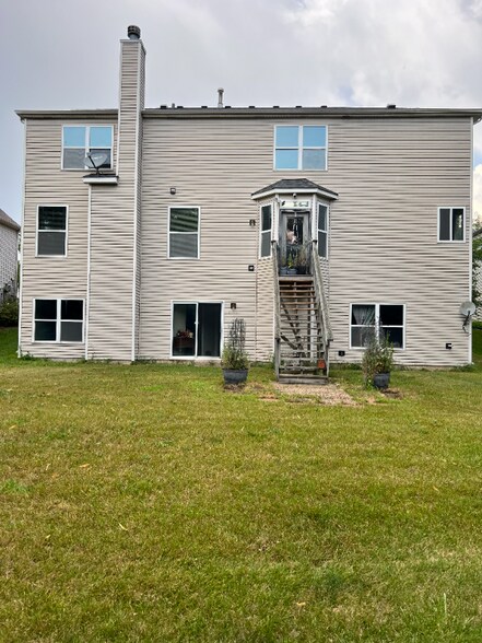 Building Photo - 443 Highplains Rd